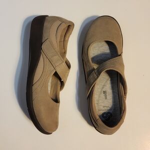 Cloudsteppers by Clarks Men's Beige Slip-On Loafers